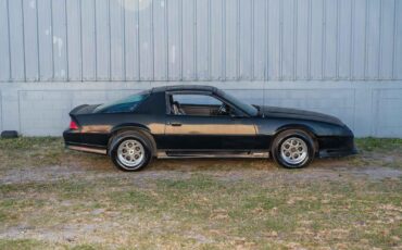Chevrolet-Camaro-1992-2-Door-6