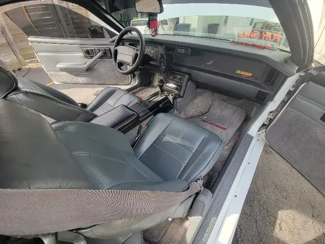 Chevrolet-Camaro-1992-5