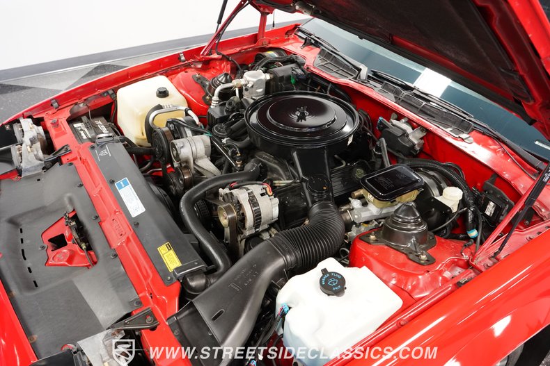 Chevrolet-Camaro-1992-Bright-Red-Gray-3