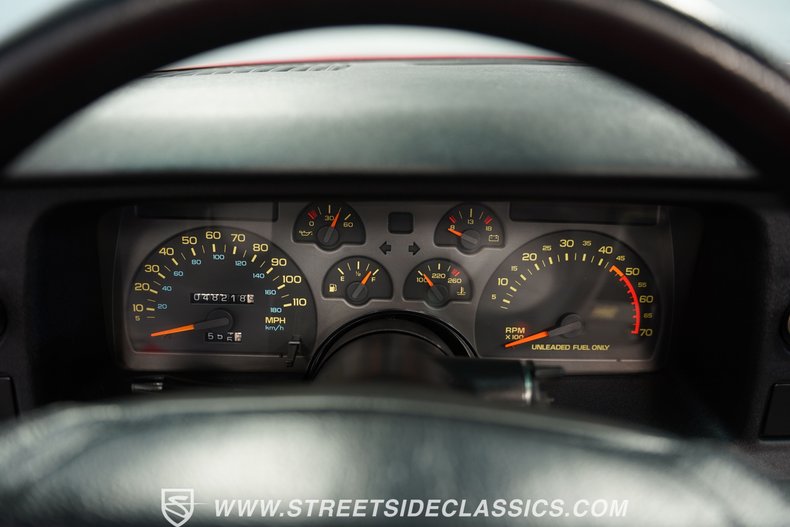 Chevrolet-Camaro-1992-Bright-Red-Gray-45