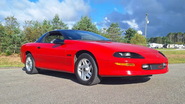 Chevrolet-Camaro-1993-29