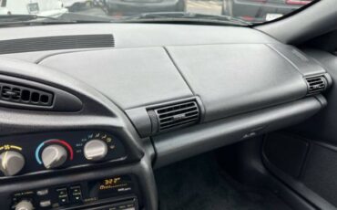 Chevrolet-Camaro-1993-Black-off-White-13