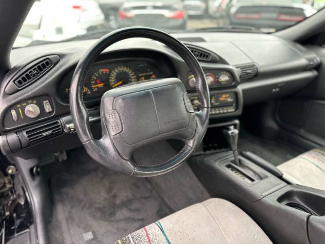 Chevrolet-Camaro-1993-Black-off-White-24