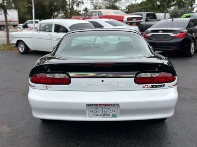 Chevrolet-Camaro-1993-Black-off-White-29