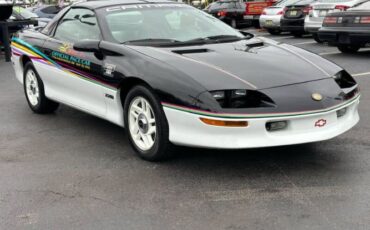 Chevrolet-Camaro-1993-Black-off-White
