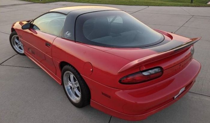 Chevrolet-Camaro-1993-Red-Gray-5