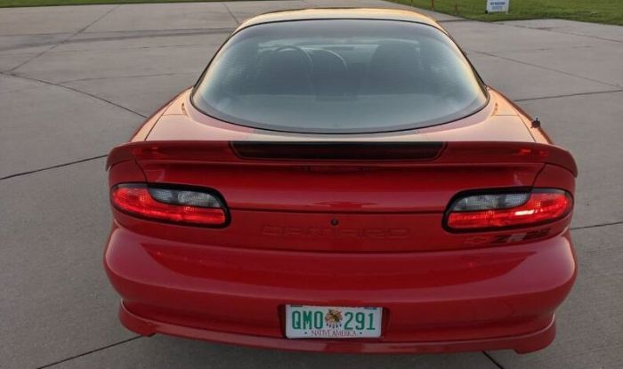 Chevrolet-Camaro-1993-Red-Gray-6