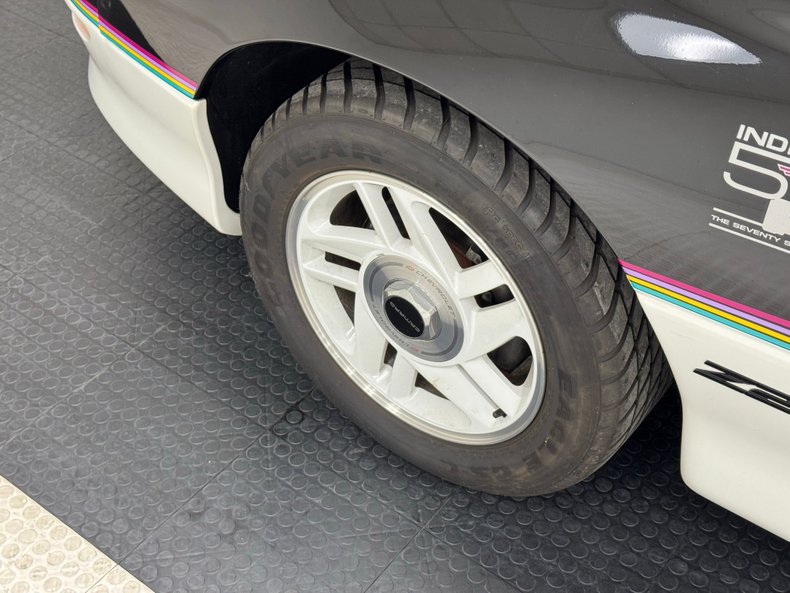 Chevrolet-Camaro-1993-White-and-black-Black-ampamp-White-11