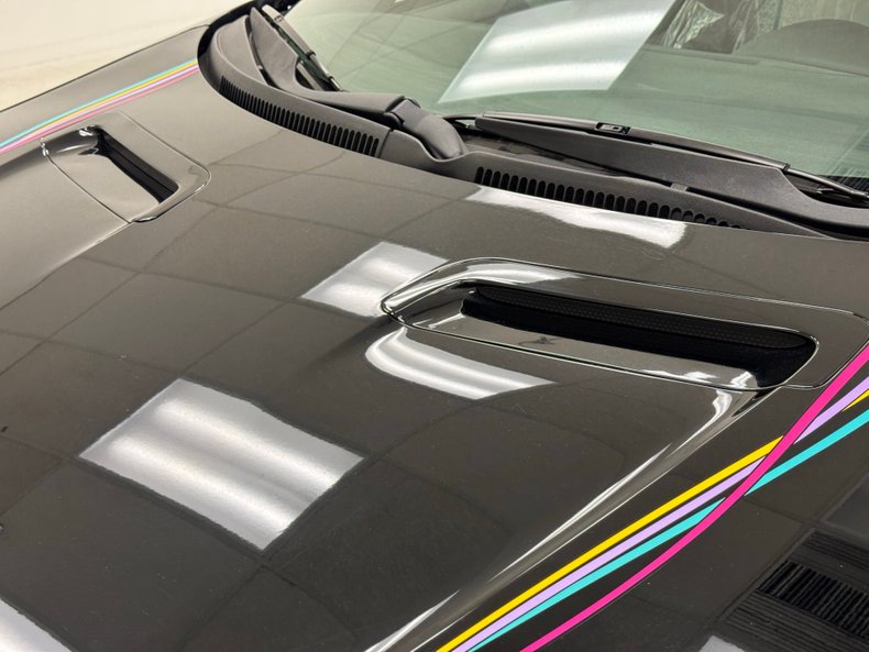 Chevrolet-Camaro-1993-White-and-black-Black-ampamp-White-12