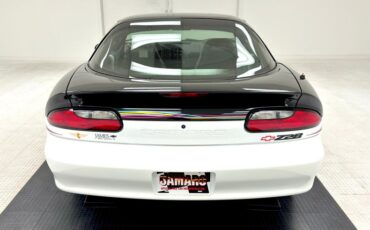 Chevrolet-Camaro-1993-White-and-black-Black-ampamp-White-3