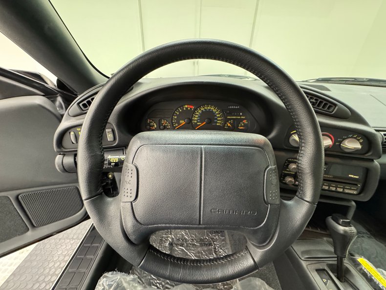 Chevrolet-Camaro-1993-White-and-black-Black-ampamp-White-37