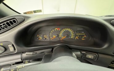 Chevrolet-Camaro-1993-White-and-black-Black-ampamp-White-38