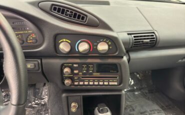Chevrolet-Camaro-1993-White-and-black-Black-ampamp-White-41