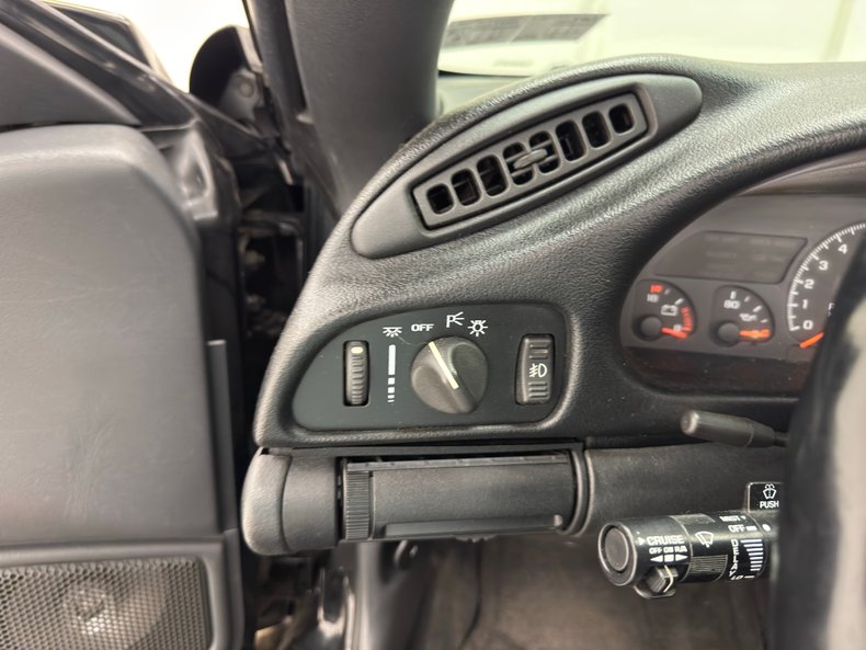 Chevrolet-Camaro-1994-Black-Black-15