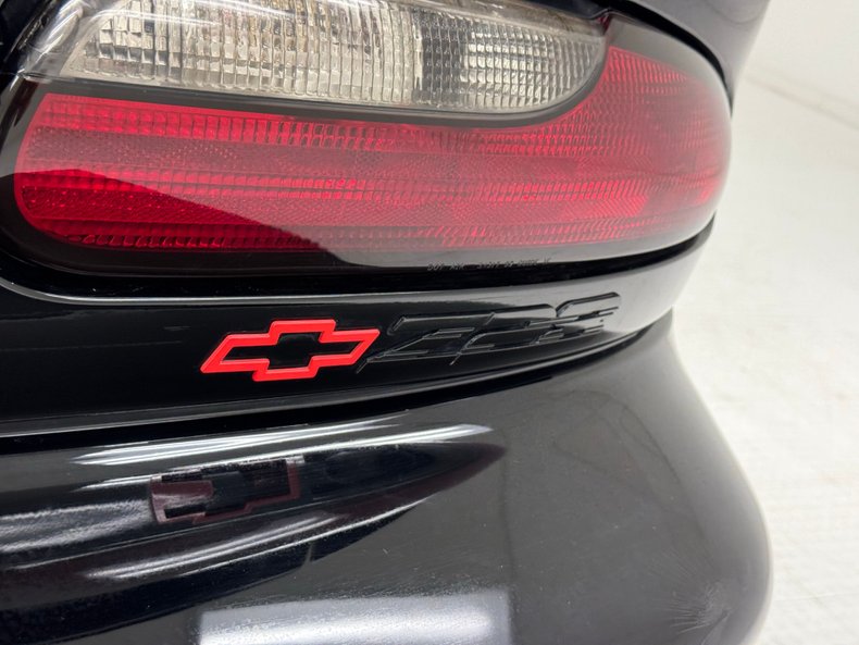 Chevrolet-Camaro-1994-Black-Black-25