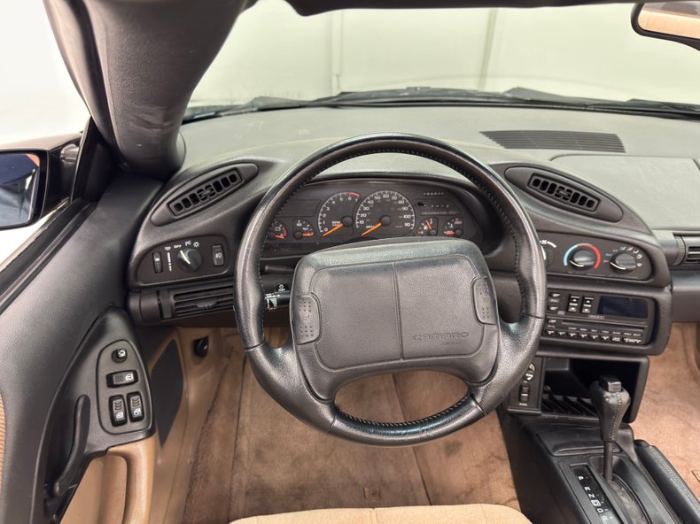 Chevrolet-Camaro-1994-Polo-II-Green-Metall-Tan-10