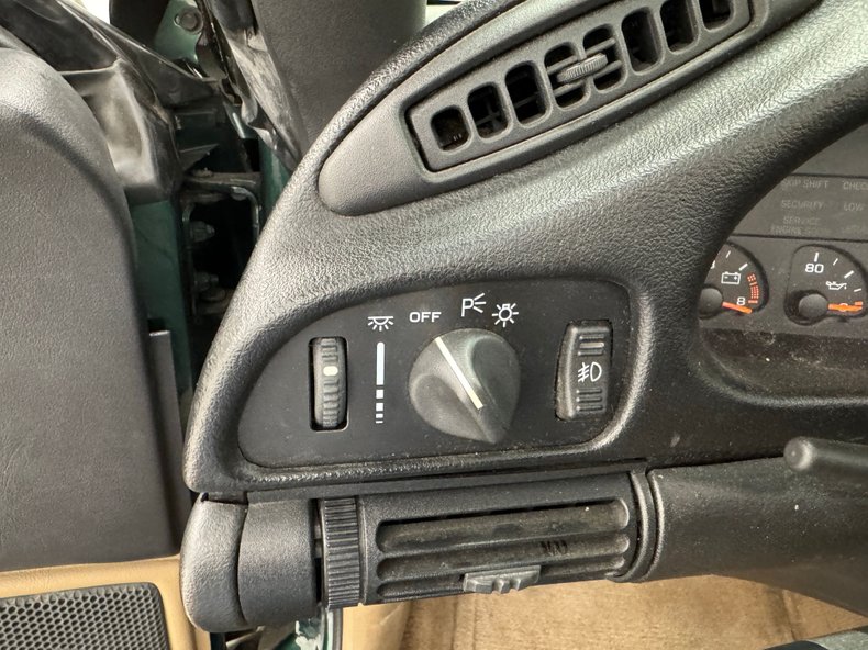 Chevrolet-Camaro-1994-Polo-II-Green-Metall-Tan-12