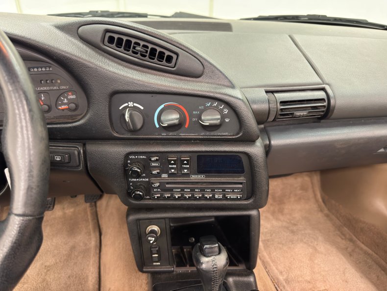 Chevrolet-Camaro-1994-Polo-II-Green-Metall-Tan-14