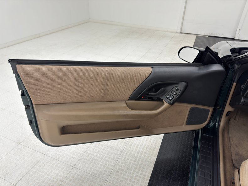 Chevrolet-Camaro-1994-Polo-II-Green-Metall-Tan-46