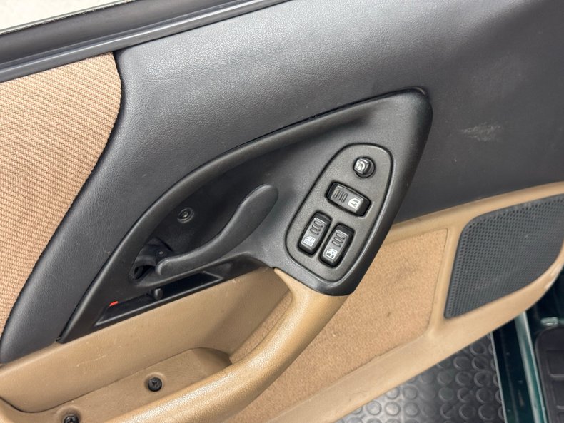 Chevrolet-Camaro-1994-Polo-II-Green-Metall-Tan-47