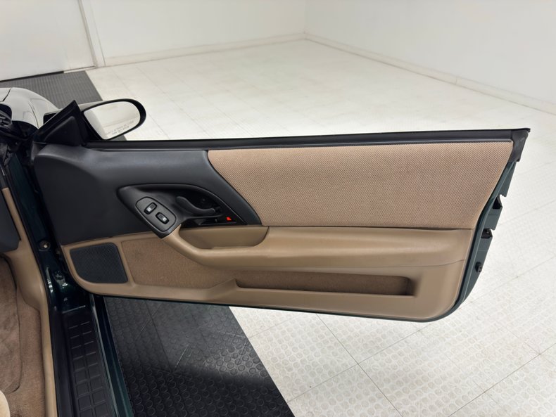 Chevrolet-Camaro-1994-Polo-II-Green-Metall-Tan-48