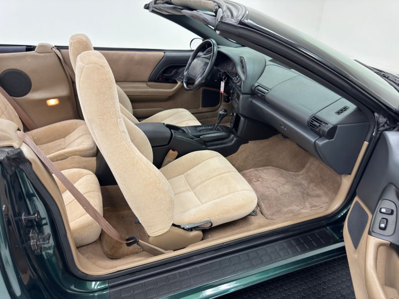 Chevrolet-Camaro-1994-Polo-II-Green-Metall-Tan-8