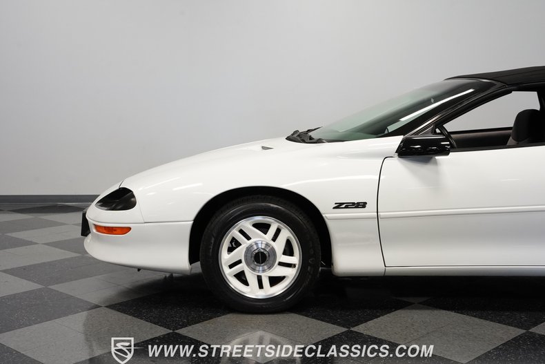 Chevrolet-Camaro-1994-White-Gray-14