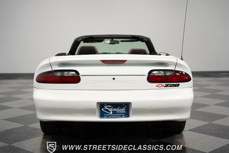 Chevrolet-Camaro-1994-White-Gray-40
