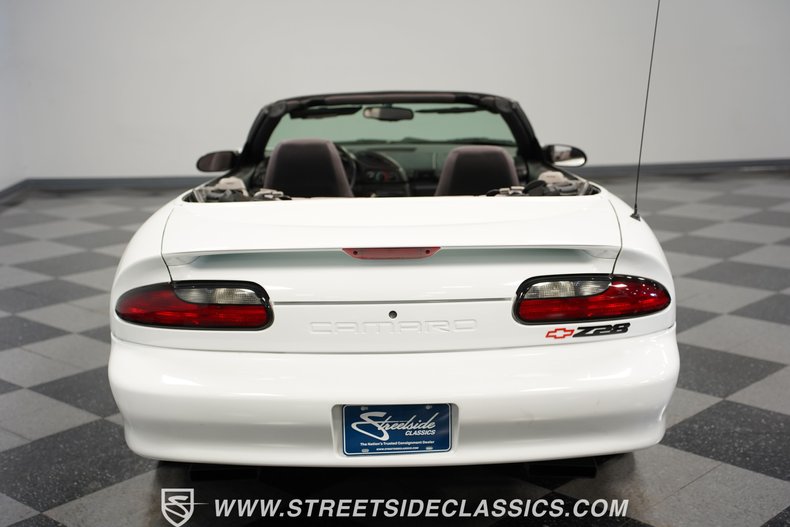 Chevrolet-Camaro-1994-White-Gray-41