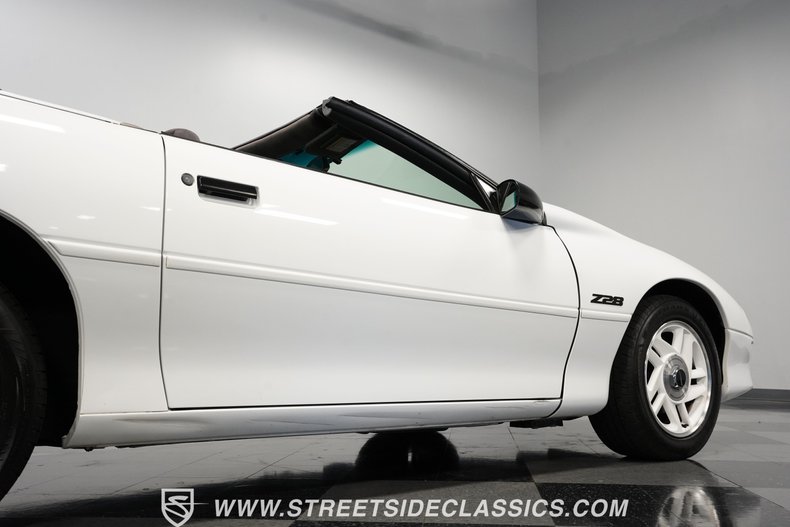 Chevrolet-Camaro-1994-White-Gray-44