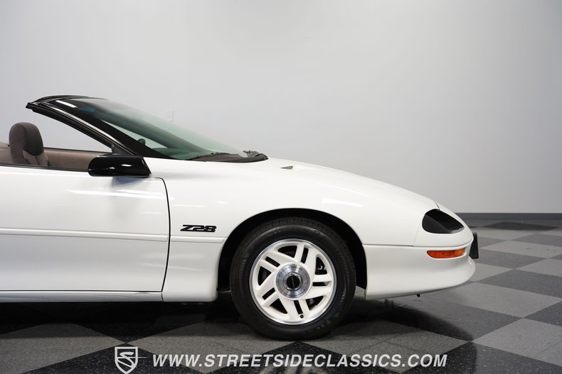 Chevrolet-Camaro-1994-White-Gray-46