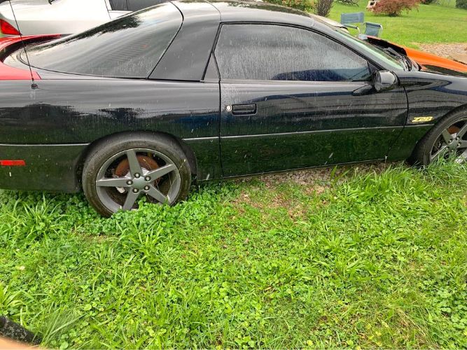 Chevrolet-Camaro-1995-Black-Gray