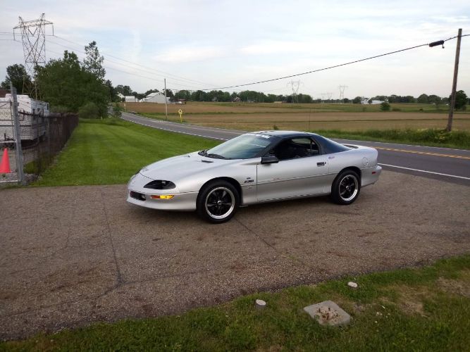 Chevrolet-Camaro-1995-Gray-1
