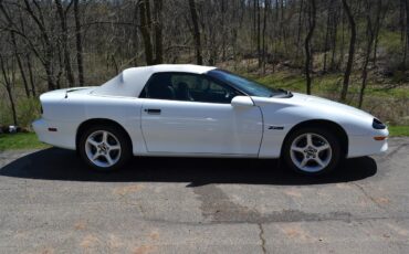 Chevrolet-Camaro-1995-White-Black-1