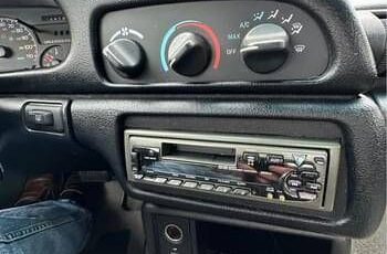 Chevrolet-Camaro-1995-White-BlackGray-2