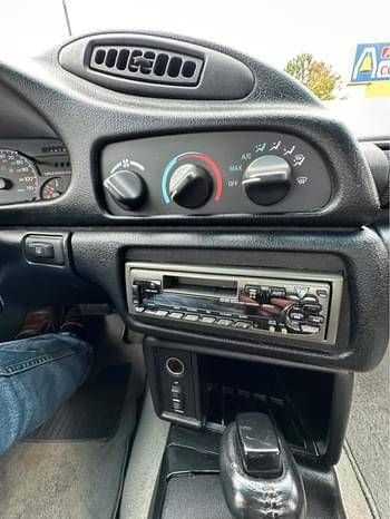 Chevrolet-Camaro-1995-White-BlackGray-2