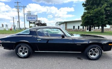 Chevrolet-Camaro-4-Speed-1977-1