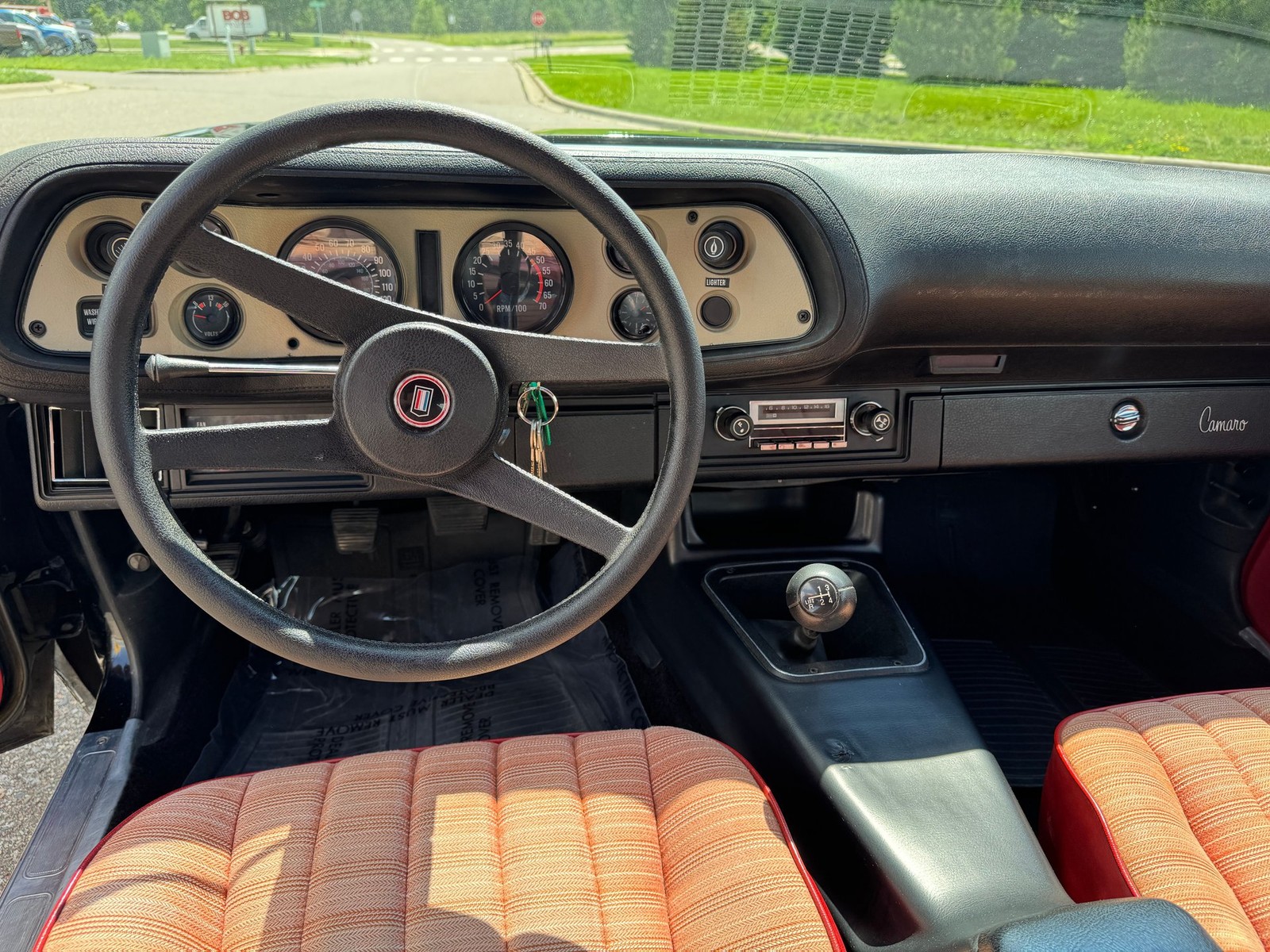 Chevrolet-Camaro-4-Speed-1977-10