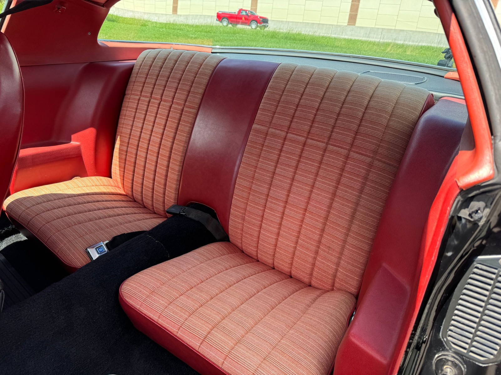 Chevrolet-Camaro-4-Speed-1977-11