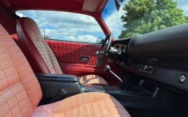Chevrolet-Camaro-4-Speed-1977-12