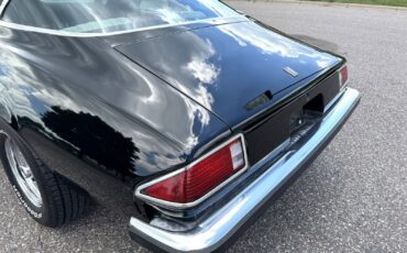 Chevrolet-Camaro-4-Speed-1977-32