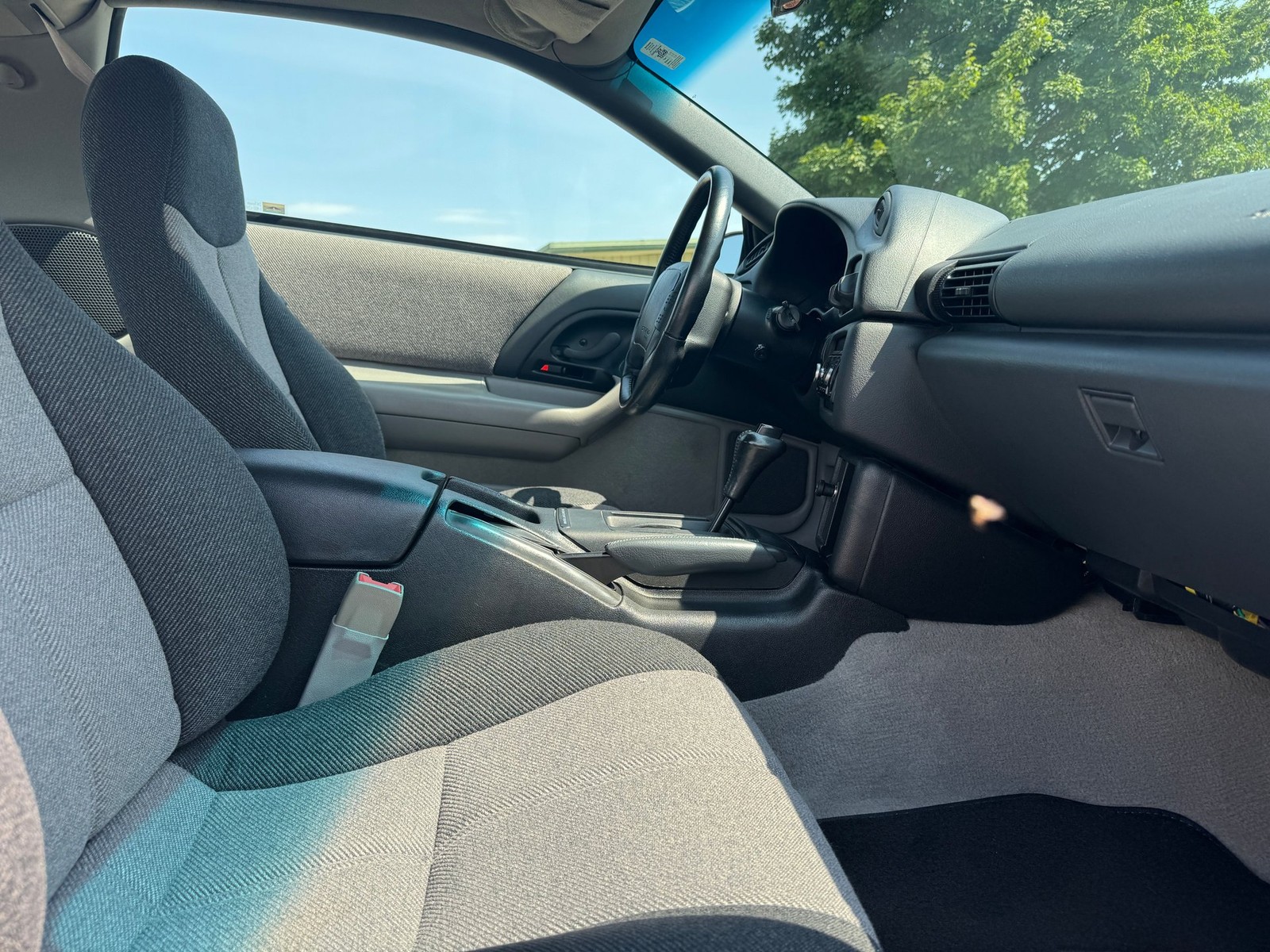 Chevrolet-Camaro-Z28-1994-Hatchback-11