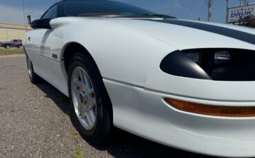 Chevrolet-Camaro-Z28-1994-Hatchback-23