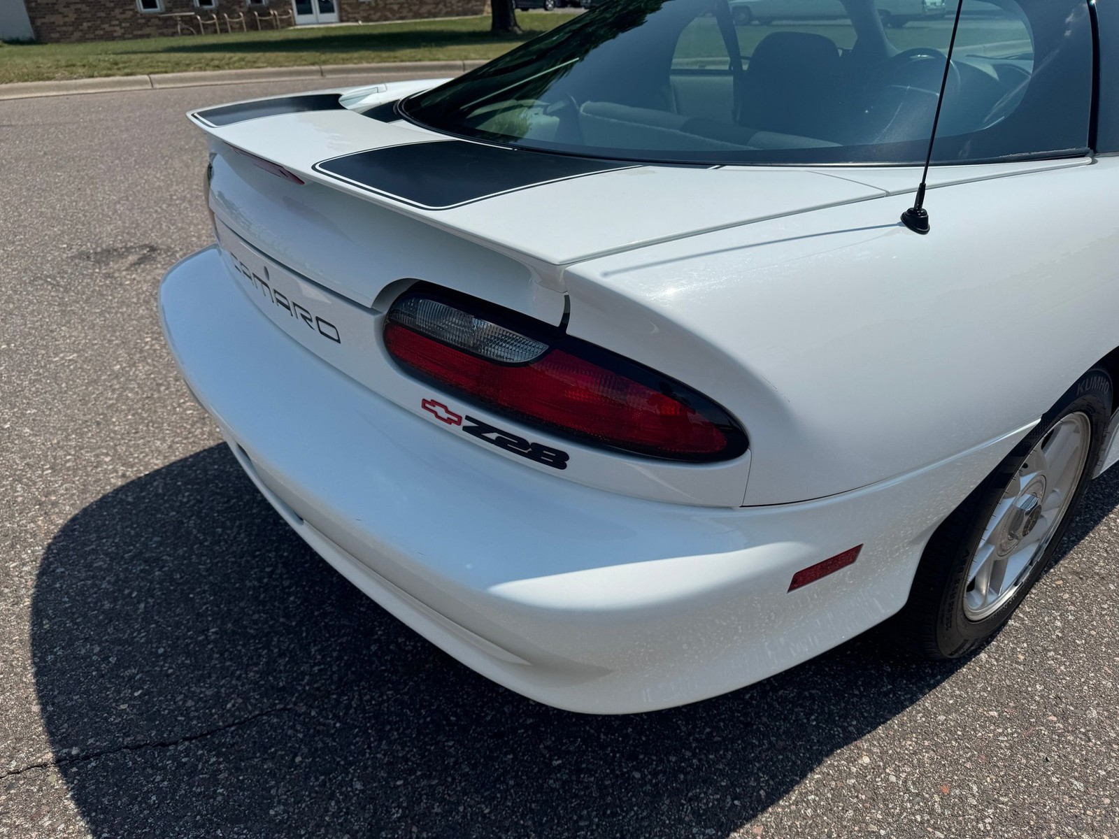 Chevrolet-Camaro-Z28-1994-Hatchback-28