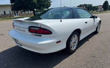 Chevrolet-Camaro-Z28-1994-Hatchback-3