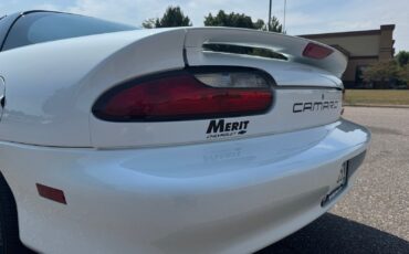 Chevrolet-Camaro-Z28-1994-Hatchback-30