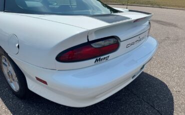 Chevrolet-Camaro-Z28-1994-Hatchback-32