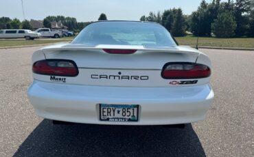 Chevrolet-Camaro-Z28-1994-Hatchback-4