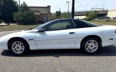 Chevrolet-Camaro-Z28-1994-Hatchback-6