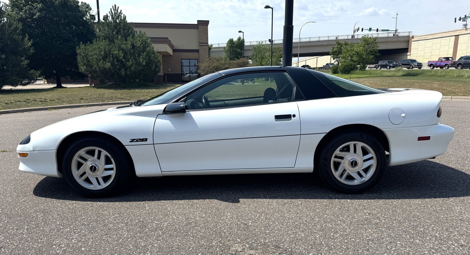 Chevrolet-Camaro-Z28-1994-Hatchback-6